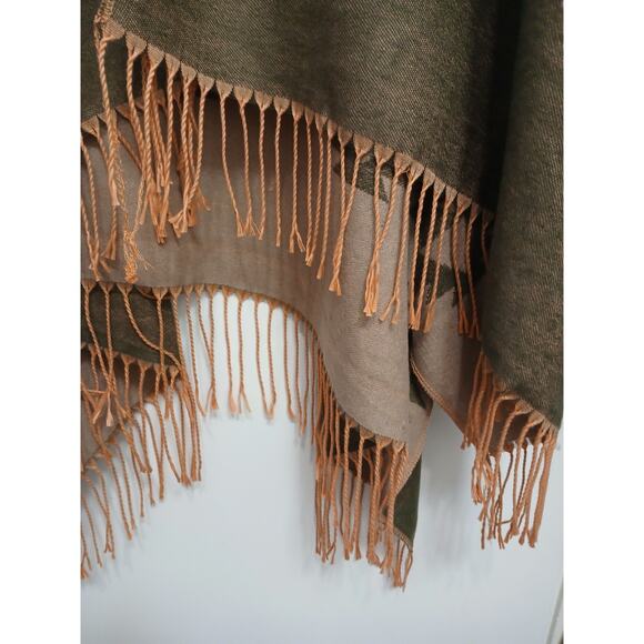 Reversible Aztec Cape Western Southwestern One Size Fits All Khaki Green Soft - Picture 5 of 16